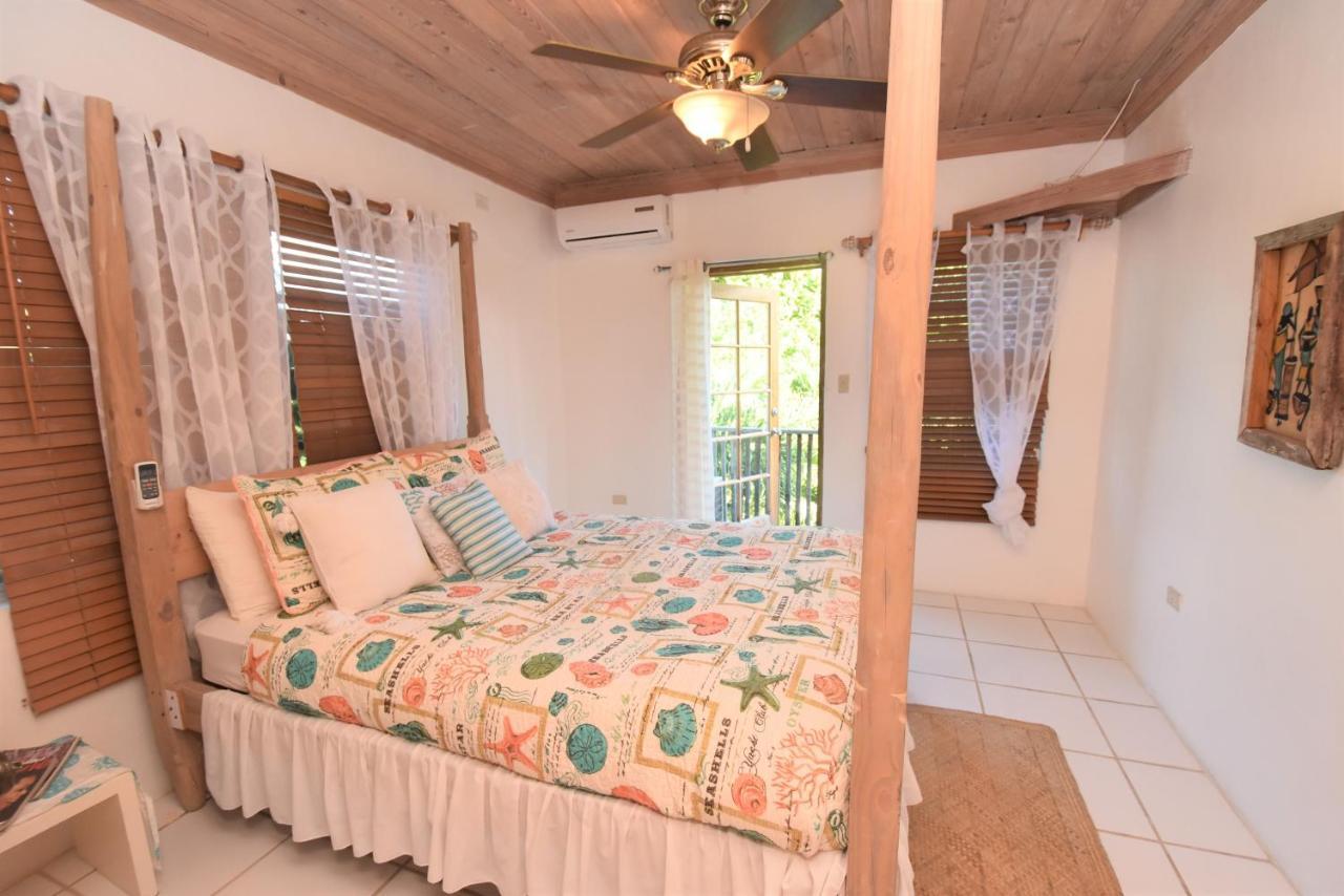The Sugar Apple Lodging Dunmore Town Exterior photo